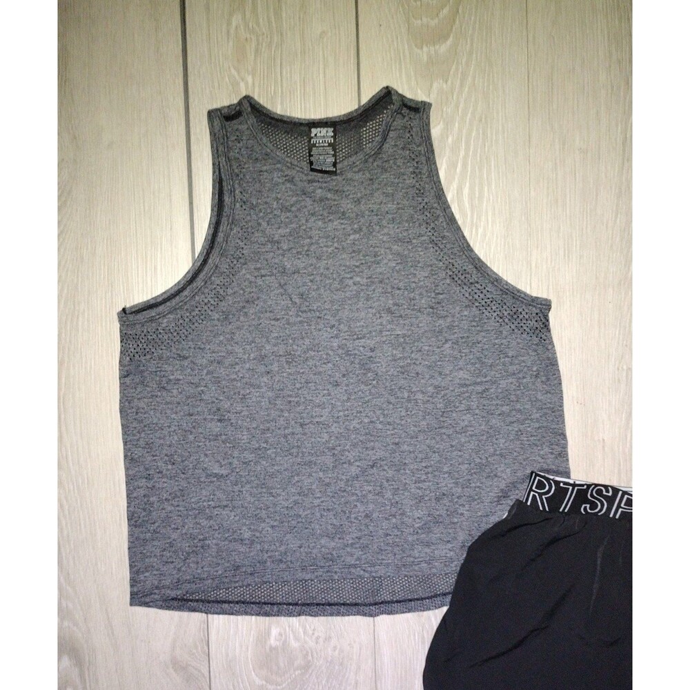 Woman's ActiveWear 2-Piece Bundle - VS Seamless Top & Shorts - Size M/L - Picture 2 of 12